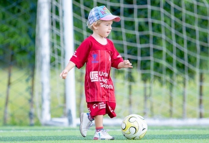 Mini Kickers (2-4 years) Mini Kickers (2-4 years)